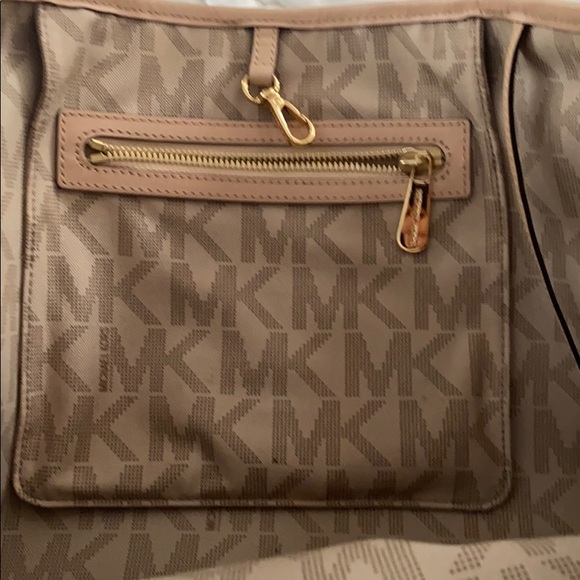 Michael Kors purse - Picture 2 of 2